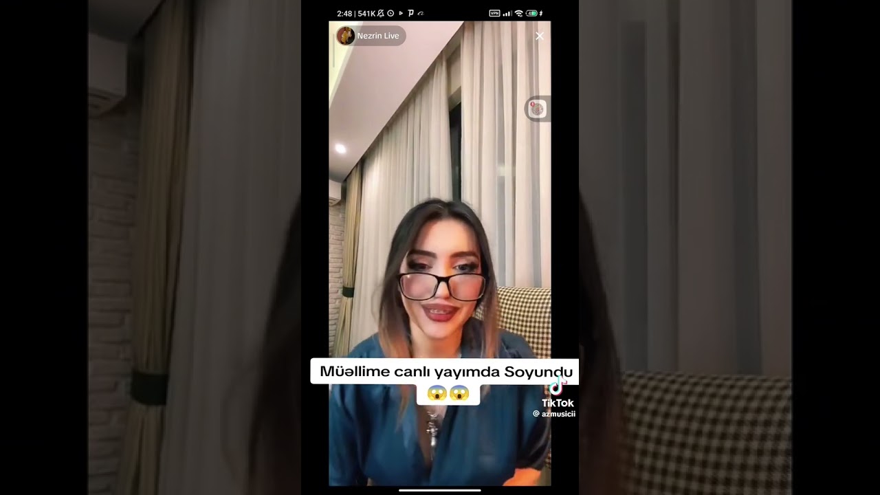 Nezrin Tik Tok Canli Yayinda Soyundu 
