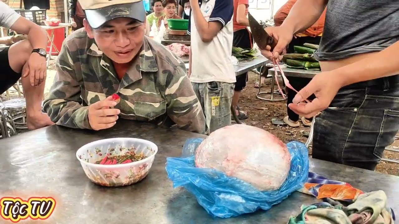 Ngả cả con trâu chỉ để thưởng thức mỗi cái thứ này thôi. Tộc TV
