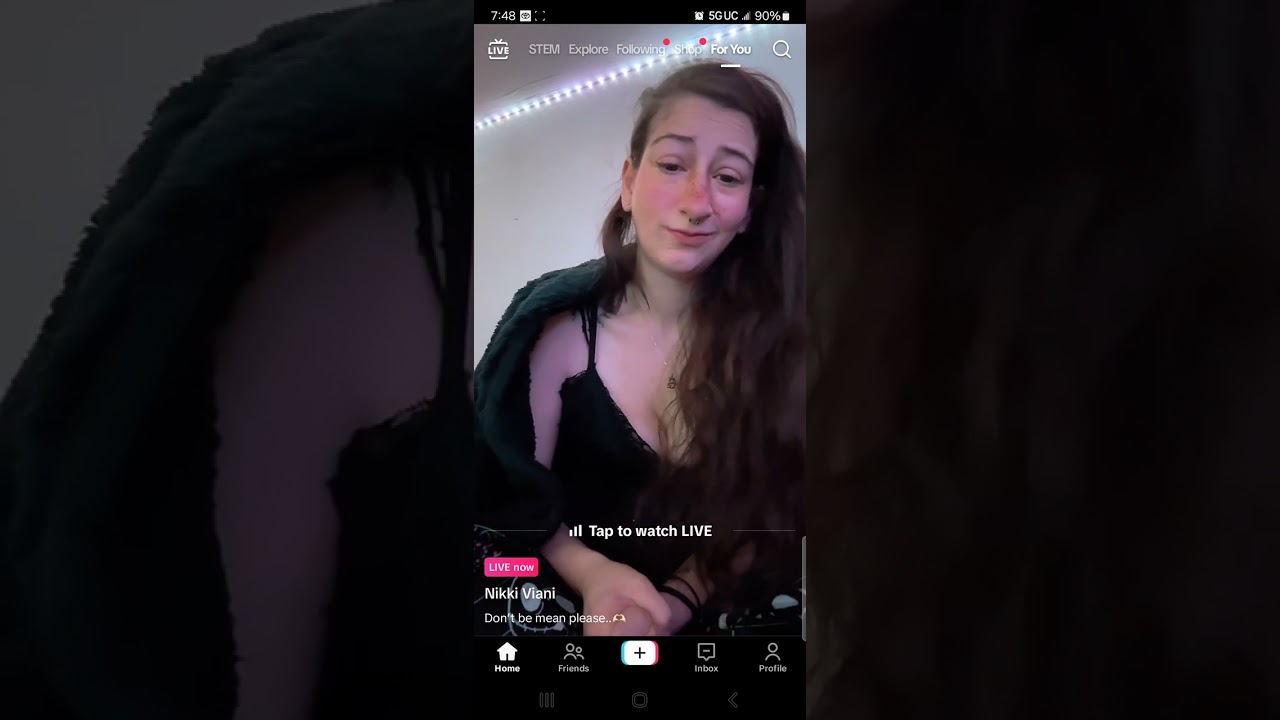 Nikki Viani-nikkiv1016-Live Oct Mon 28th