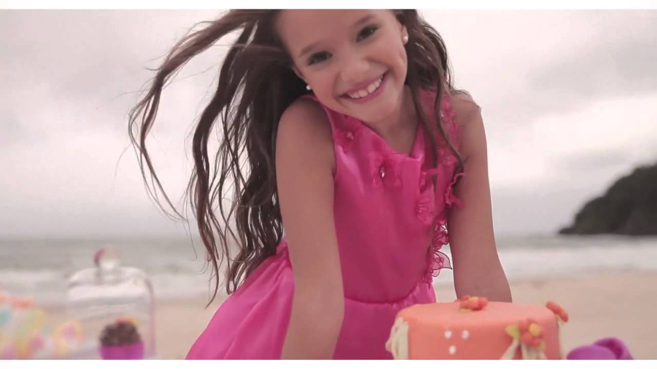 Ninali - Verão 2015 - Fashion Film com Kiria Malheiros
