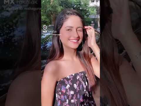 Nisha guragain hot girl kissing video status | Nisha guragain flying kiss Nisha guragain Tik Tok