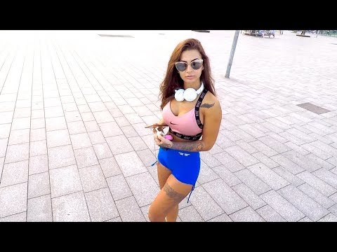 No Fapper Runs Into Adult Star Susy Gala