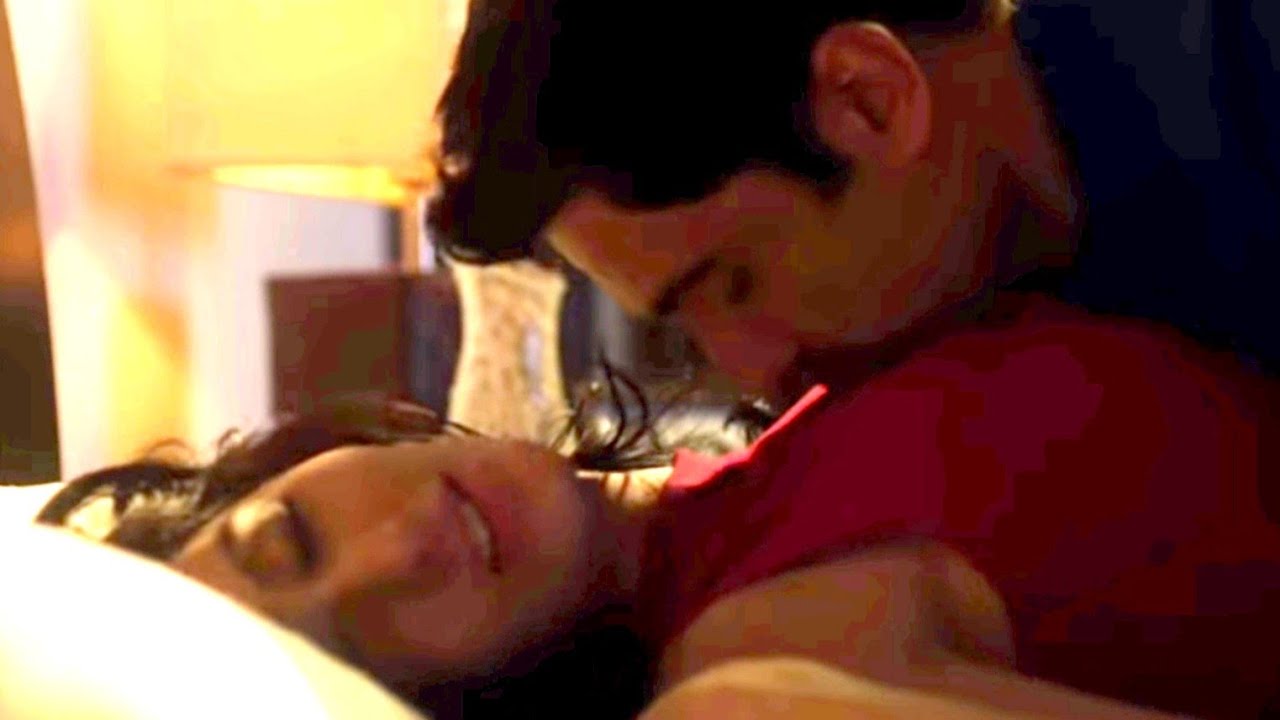 Nora fatehi romantic hot scenes in bed🔥🔥