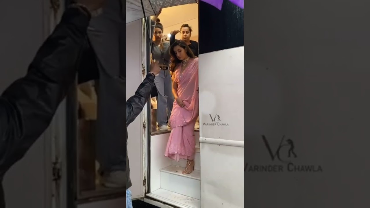 Nora fteh vrery hot looking in saree#shorts