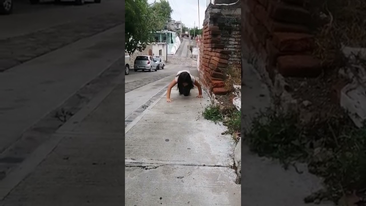 Nos apareció El teke teke