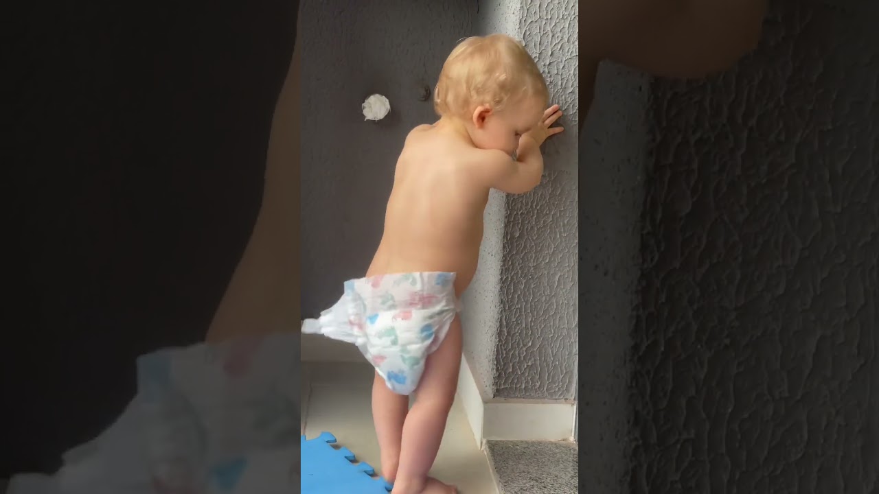 NOVA MODA POR AQUI, FICAR SEM FRALDA #bebe #fralda #bebeaprendendo