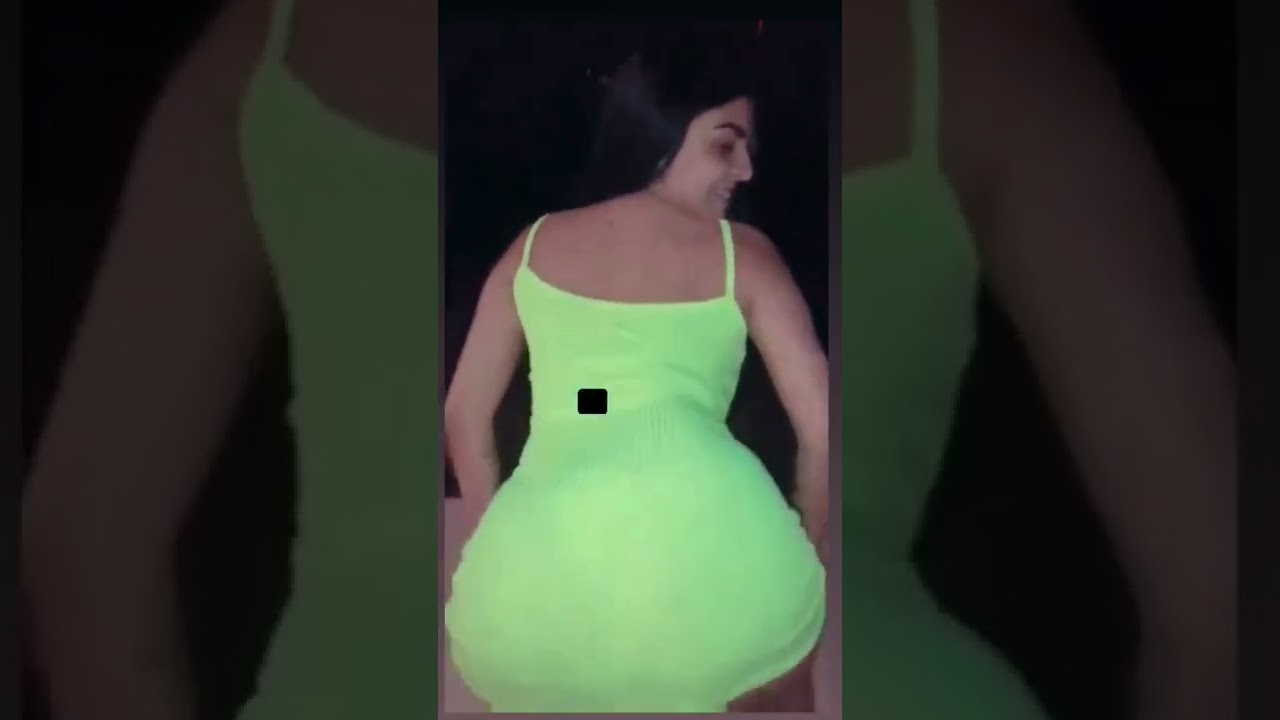 novinha de vestido curto