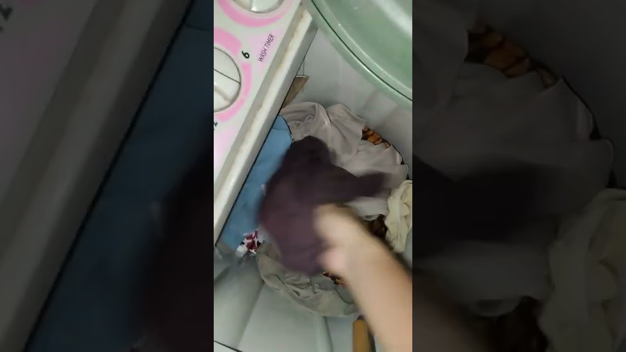 numpang kamar mandi tetangga yg lagi rame di mlm tujuh belasan 😁😁 lumayan dpt kancut anak kuliahan