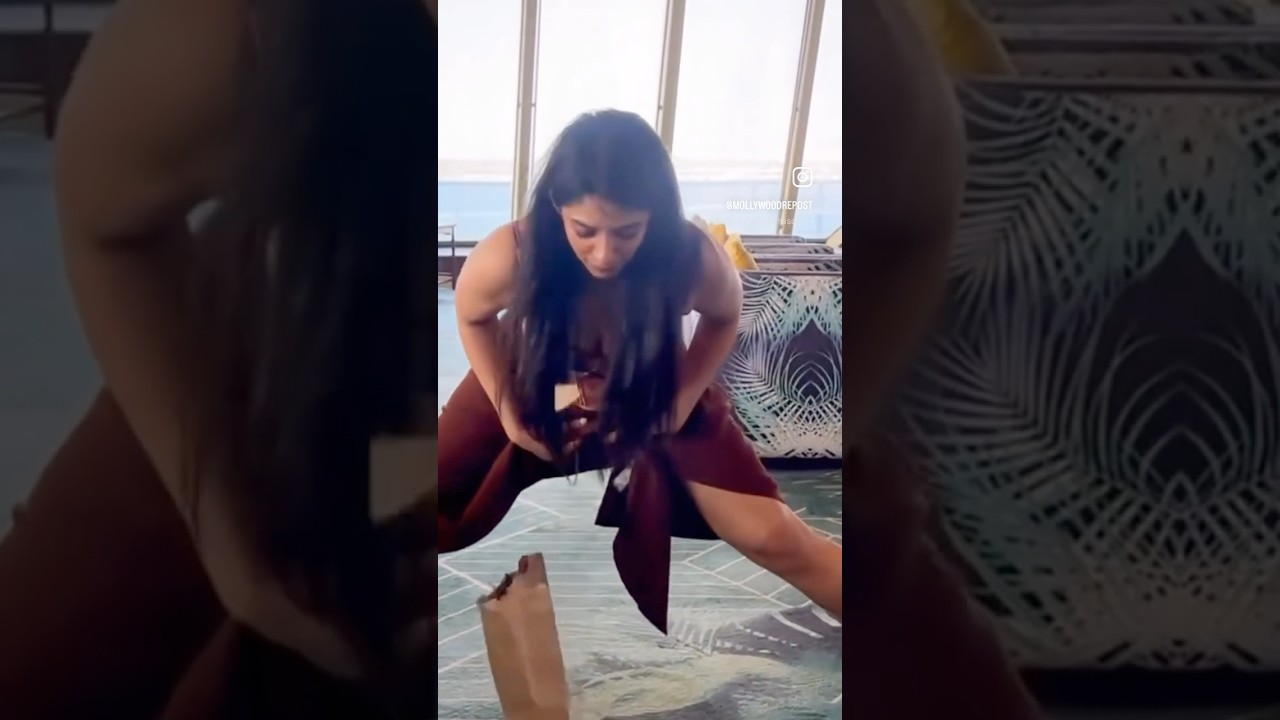 Nyla usha hot | #nylausha #cleavage