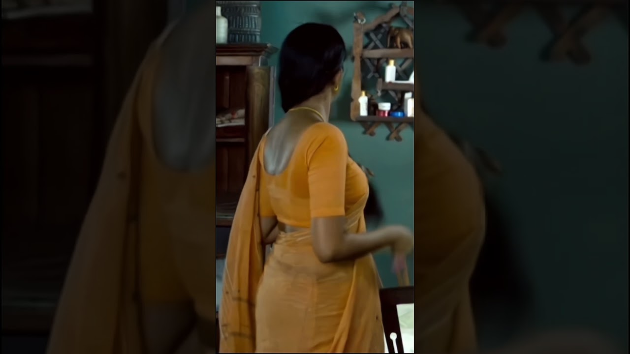 Nyla Usha Hot Vertical UHD Hot Saree Back#navel #facereveal #actress #mallu #nylausha #vertical