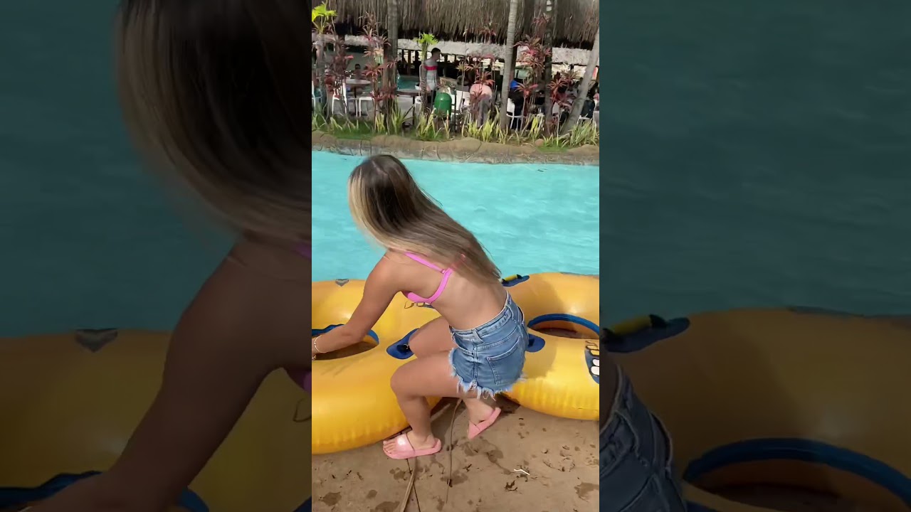 O CHÃO É LAVA NO PARQUE AQUÁTICO! #shorts