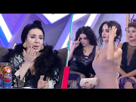 O Nasıl Bir Elbise? Ne Hale Sokmuşsun Kendini?!