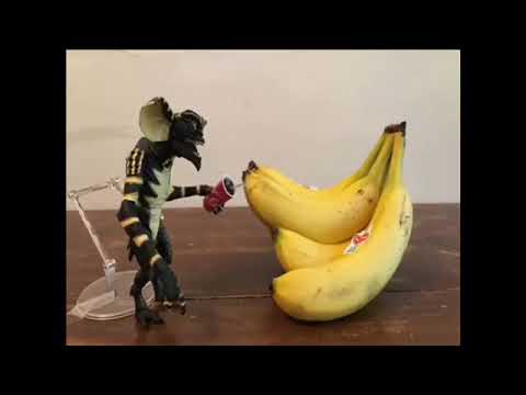 Oh These Are Pretty Cool Bananas #234 but DK and the Gameboy are replaced with gremlins
