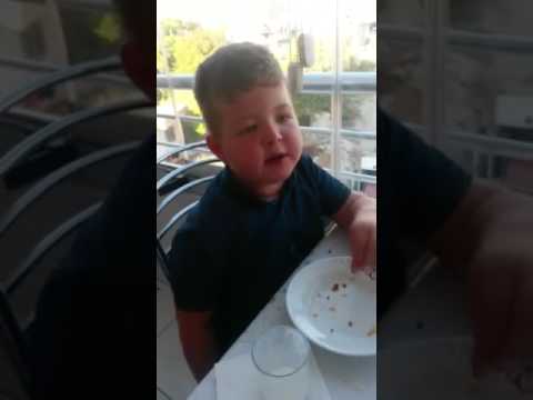 Okula küfür eden sevimli çocuk