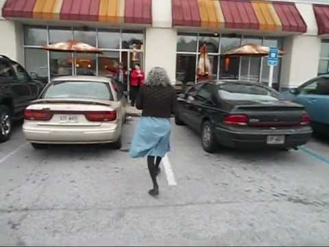 Old Lady Dance In Public @GrannyLand  #TwerkingInPublic #ITwerkForJesus