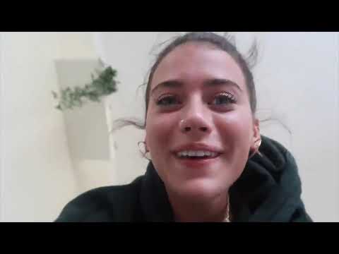Olivia Neill Farting for 1 Minute Straight