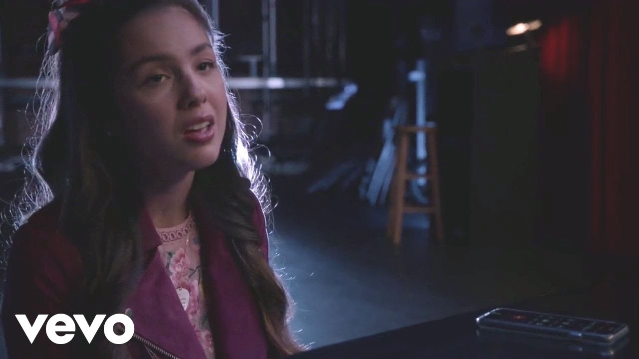 Olivia Rodrigo - The Rose Song (HSMTMTS | Disney+)