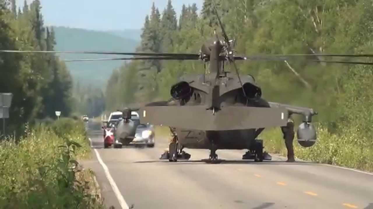 Only in Alaska! Alaskan roads: moose, bears and .. helicopter
