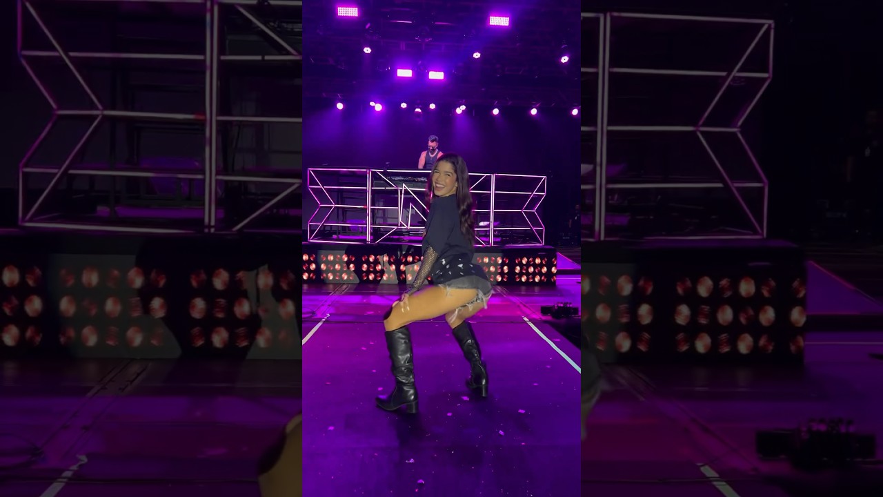 ontem em Orlândia/SP 🫶🏼 meu pai me pegou de surpresa e fui dançar nossa música… #tilia #show