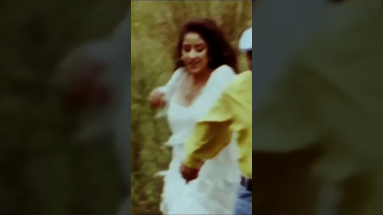 Oops moment Manisha Koirala from 