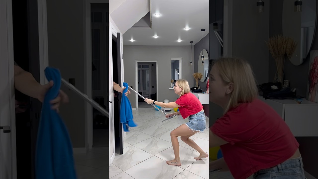 🤭Oops! My husband asked for a towel #funny #family #comedy #shorts