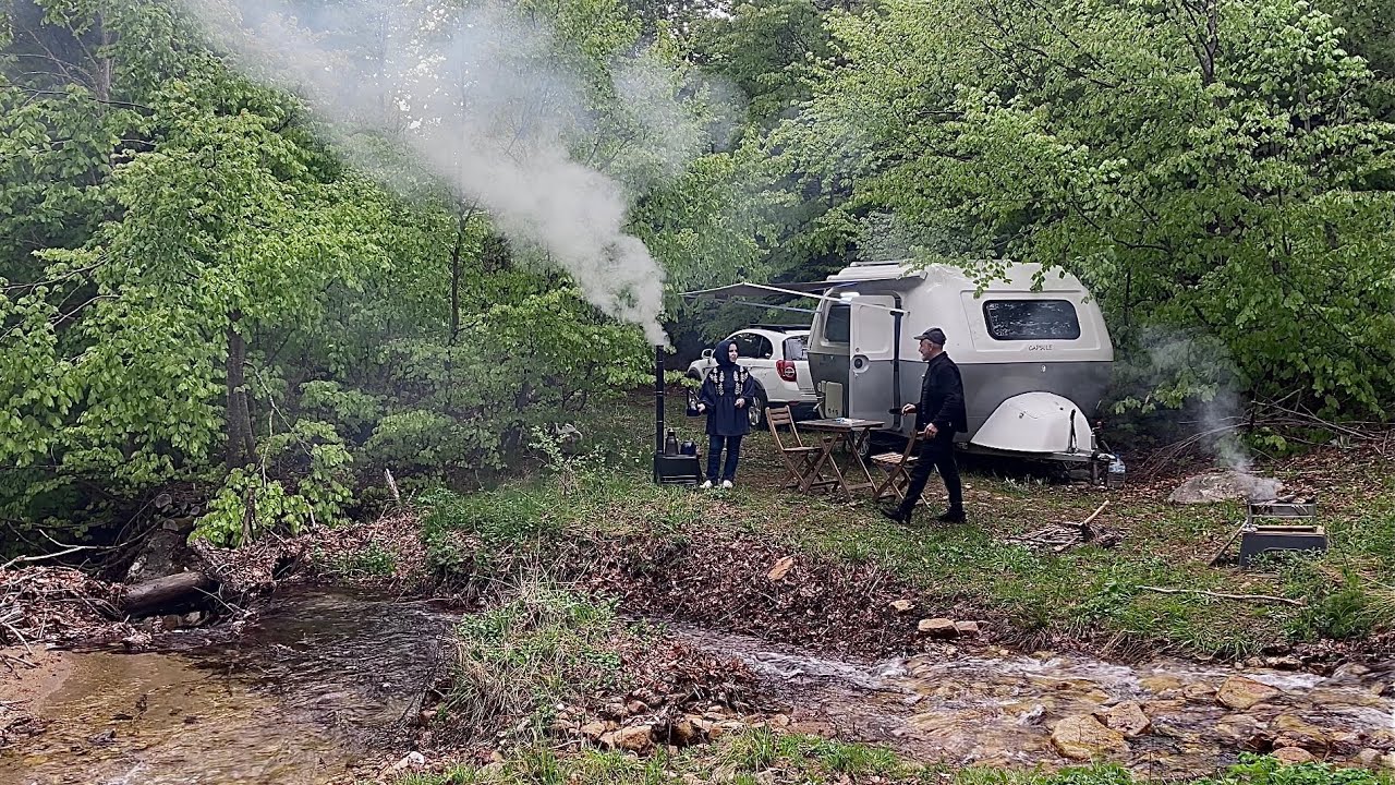 ORMANDA GİZLİ BİR DEREDE YAĞMURA YAKALANDIK