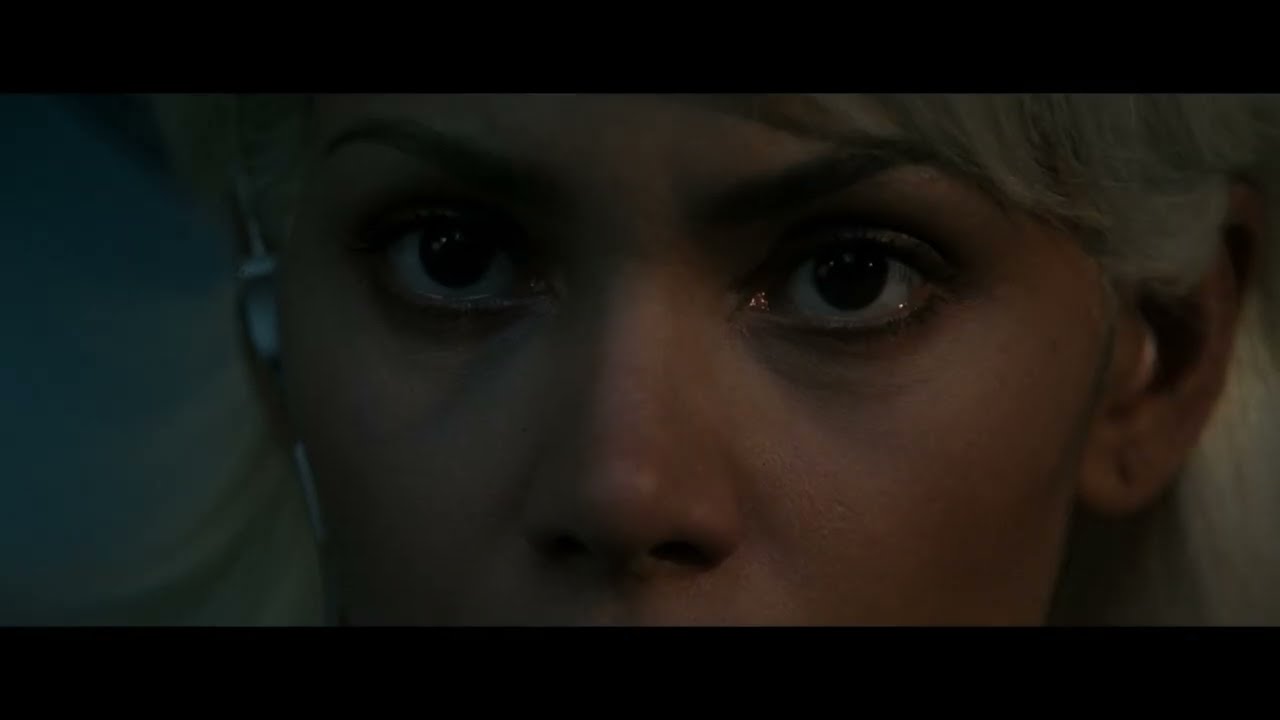 Ororo Munroe (Halle Berry) Storm Brings the Two Planes Down - X-Men United scene 4k