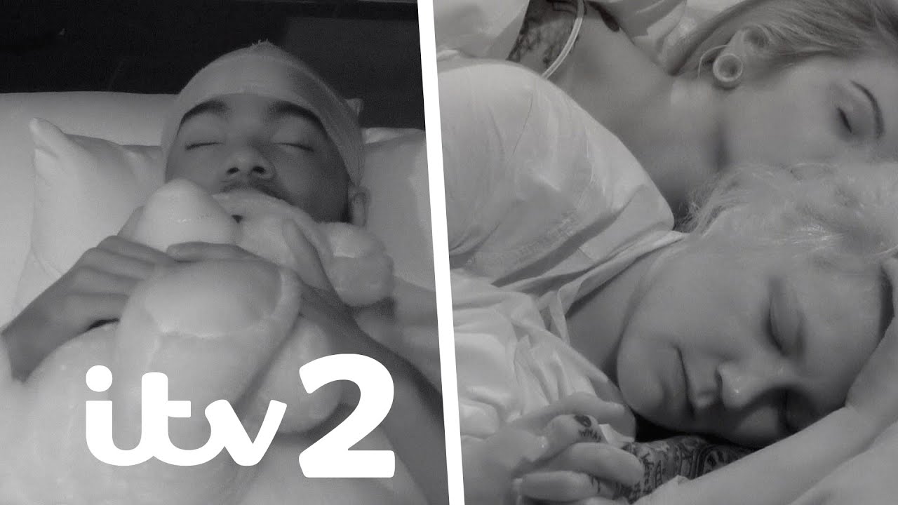 Our Couples Decide On Their Initial Sleeping Arrangements | The Cabins | ITV2