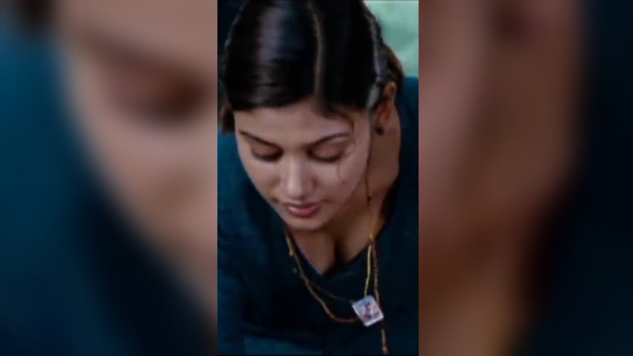 Oviya hot show!!!