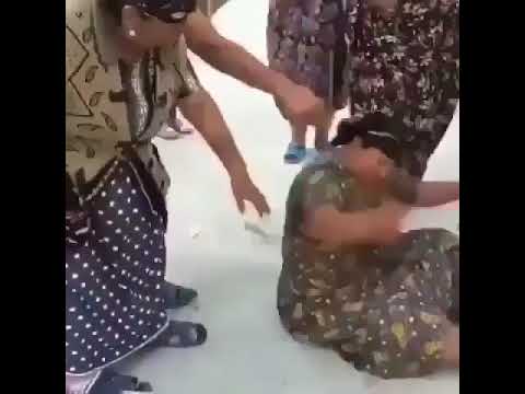 Oynamaktan Yerlere Yatıp Twerk Yapmaya başlayan Yaşlı Teyzeler
