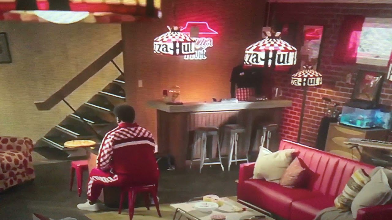 Pac man Pizza Hut commercial