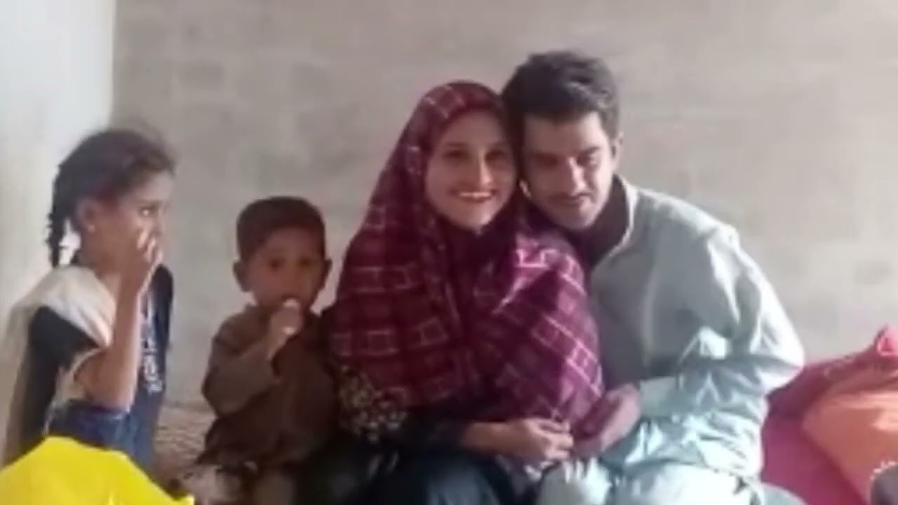 Pakistani Pathan girl romance with husband friend kissing video its a modeling video