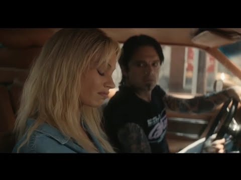 Pam and Tommy miscarriage wrecking paparazzi car
