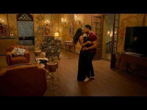 Paoli Dam kissing scene