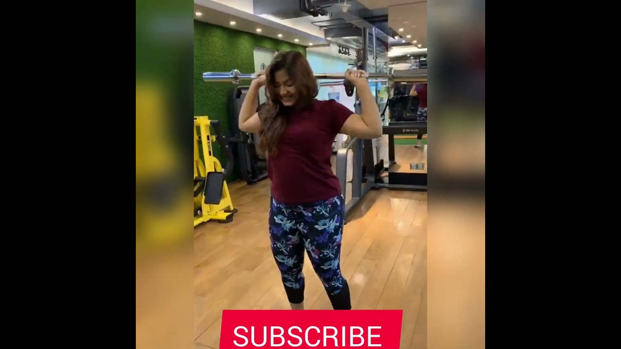 Parsha Evana Hot Expression #Shorts @MYFAMILYFUN
