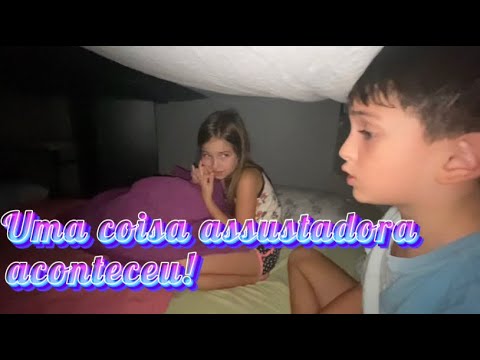 PASSANDO A NOITE NA CABANA NA SALA… ALGO TERRÍVEL ACONTECEU!