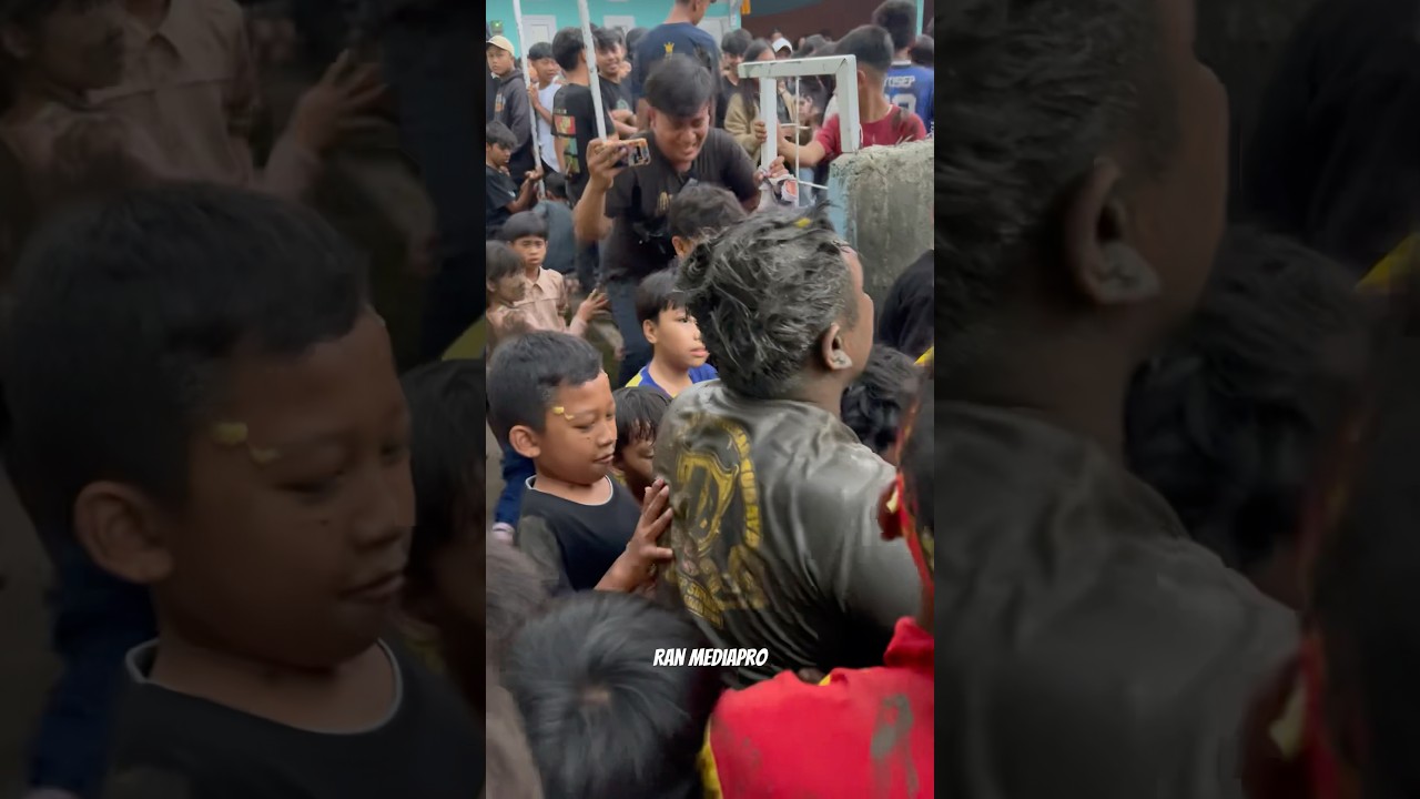 Pasukan Bocil Kena Colek Pisang Kuda Lumping!!! Seni Benjang Mekar Budaya
