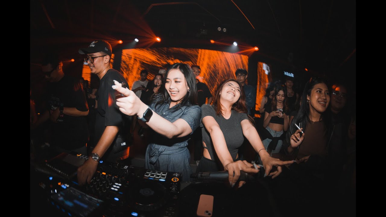 Pemandu Karaoke Sedih at XOAN Malang (JJ mixtape)