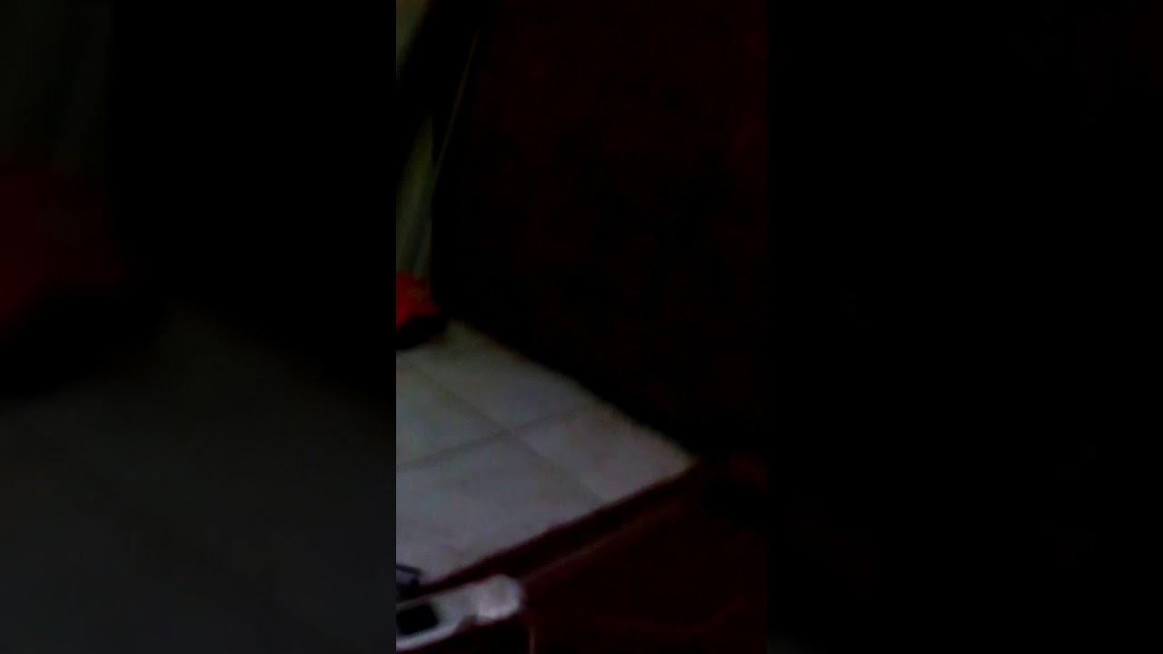 pengitipan cewe cantik lgi tidur kelihatan paha mulus hotzzzz+18..!!