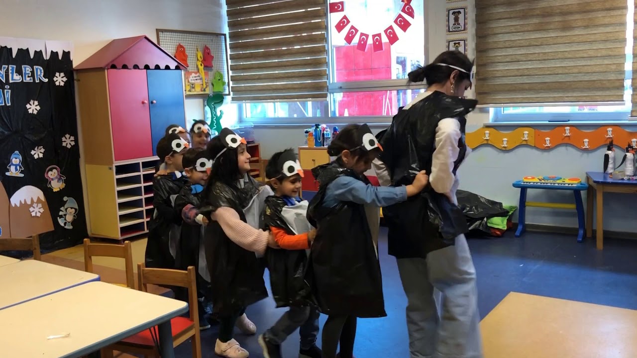 PENGUEN DANSI