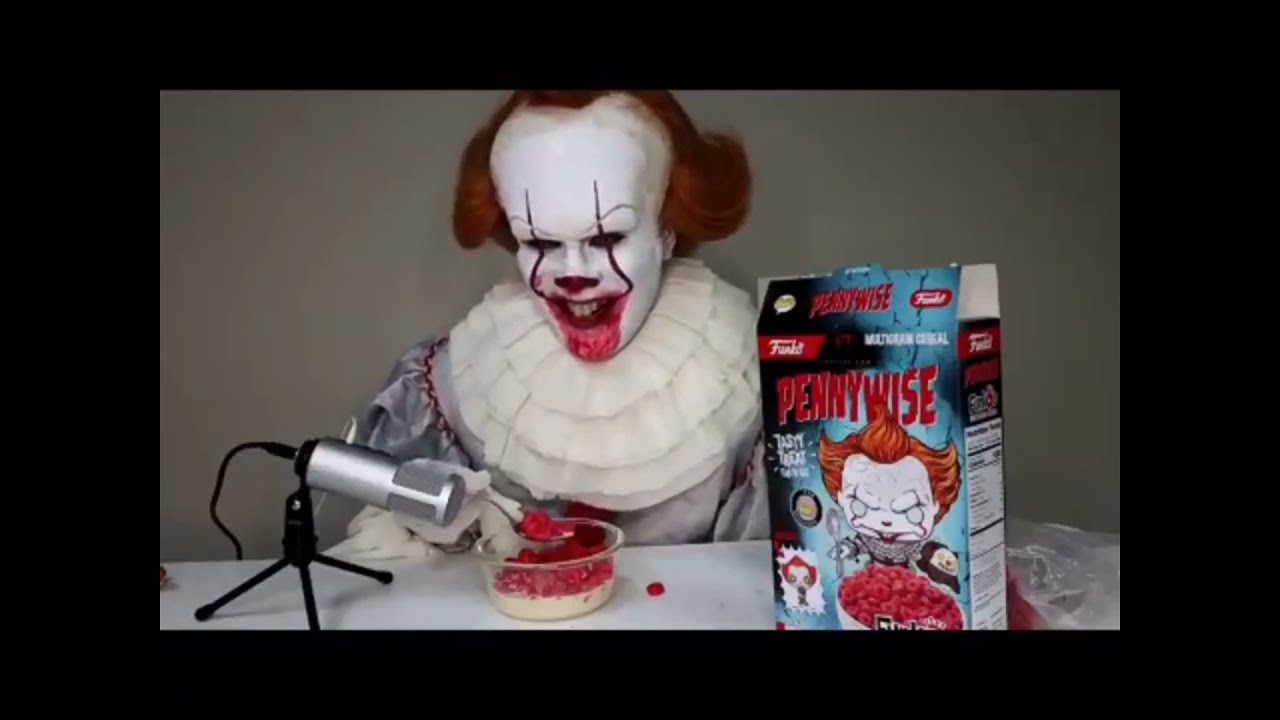 Pennywise farts on camera
