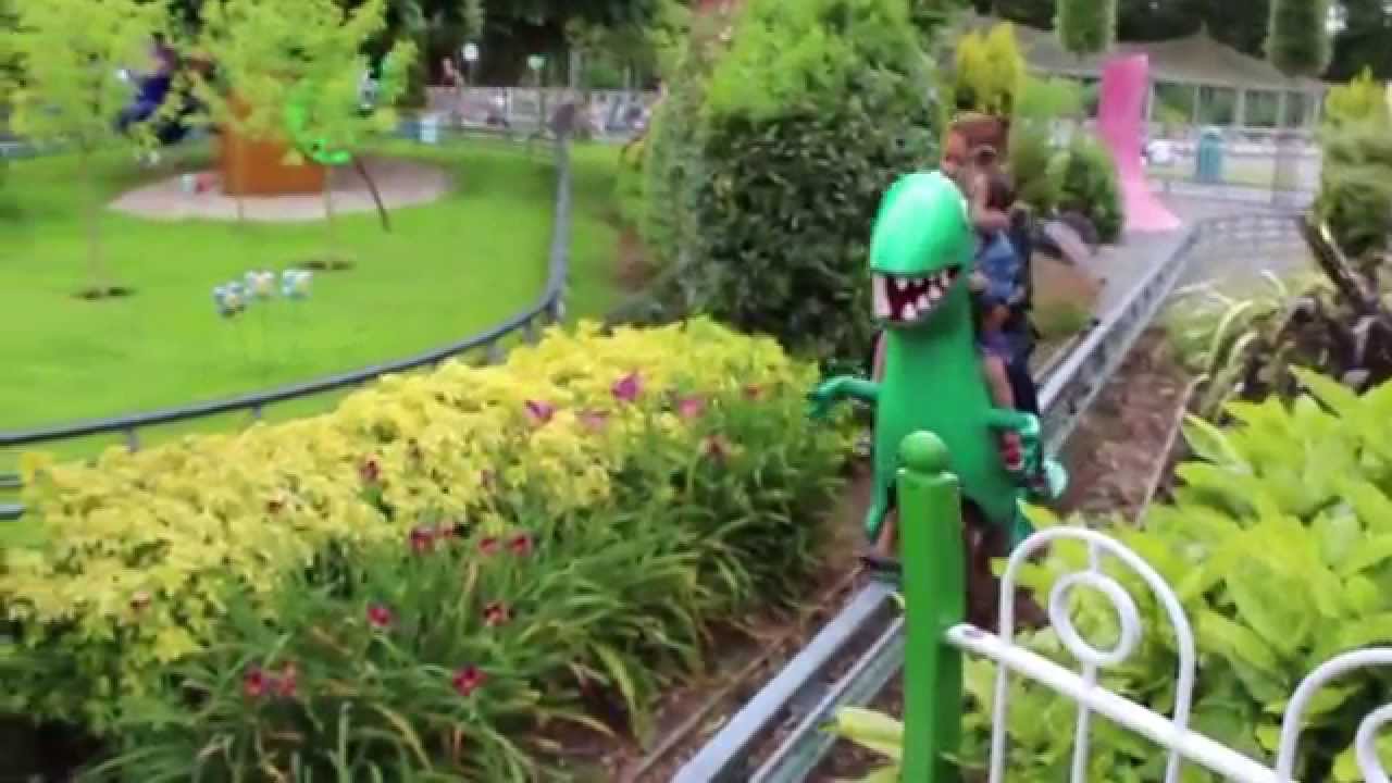 Peppa Pig World day out with the Richards family