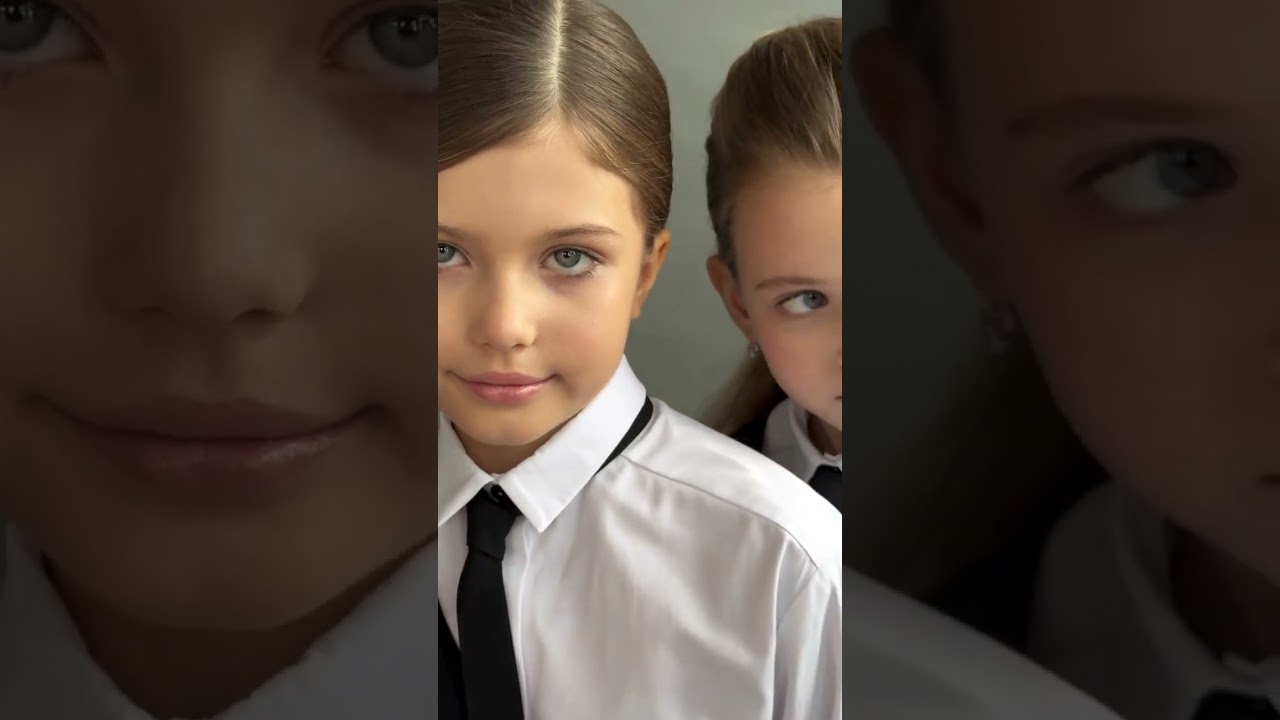 Pequeñas colegialas hermosas