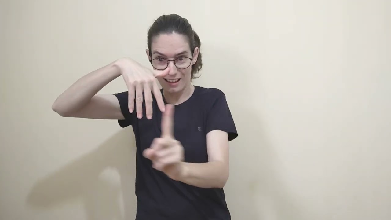 Perdi o Sutiã de biquíni na Cachoeira (Libras)