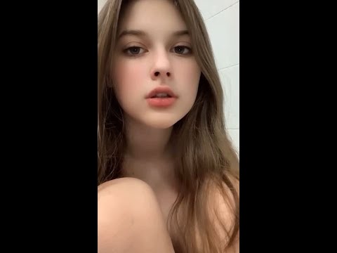 Periscope Girl Amira Pink And Beautiful Kimochi Live Dance