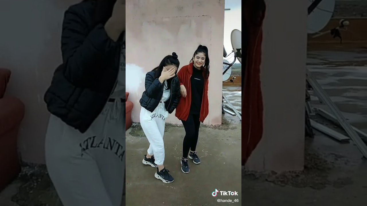 Periscope Liseli kızlardan twerk Show yapıyor