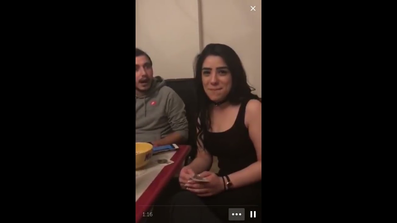 Periscope Liseliler Öpüşüyor!