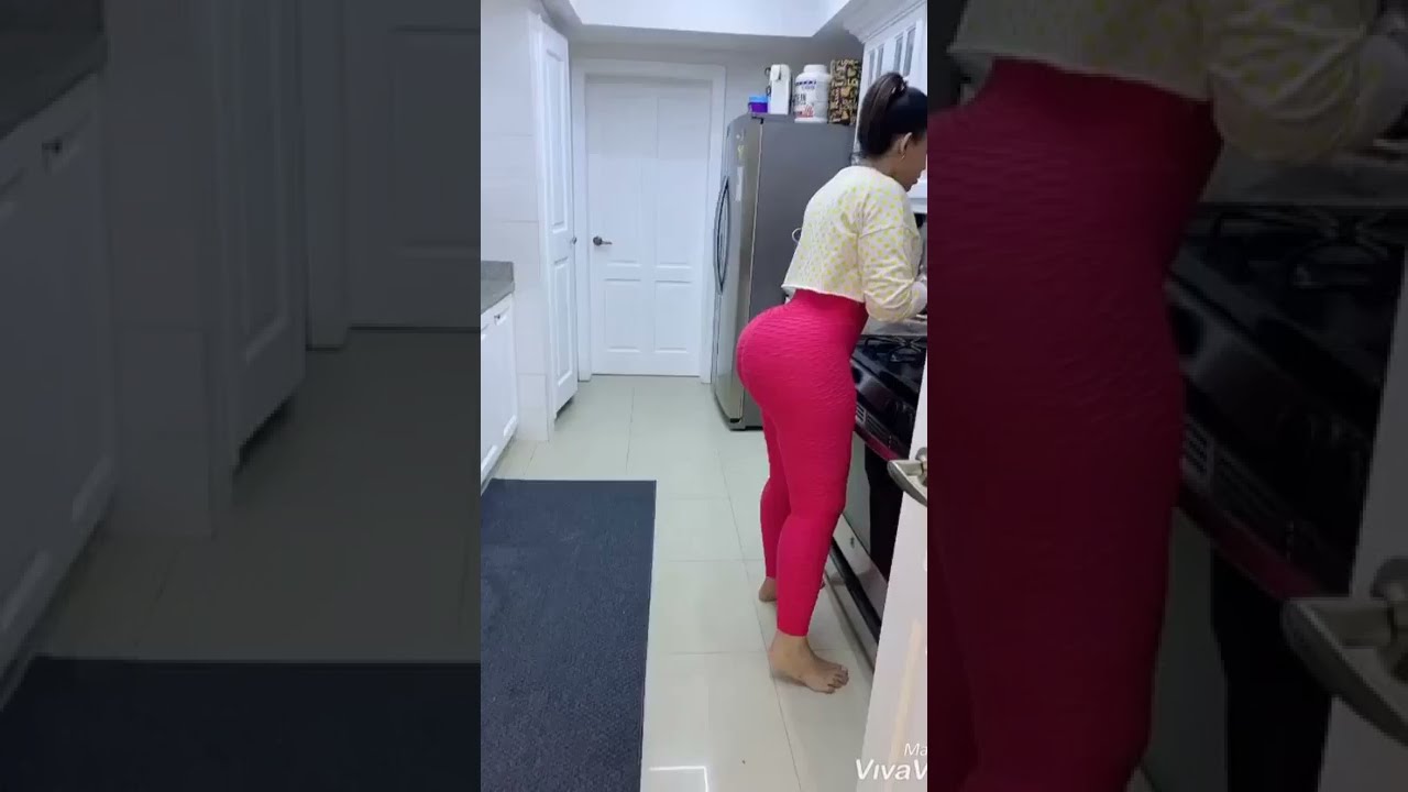 Perriando en La Cosina #Ana #Carolina & #Musicologo Perreo intenso sexi Denbow Hermosa