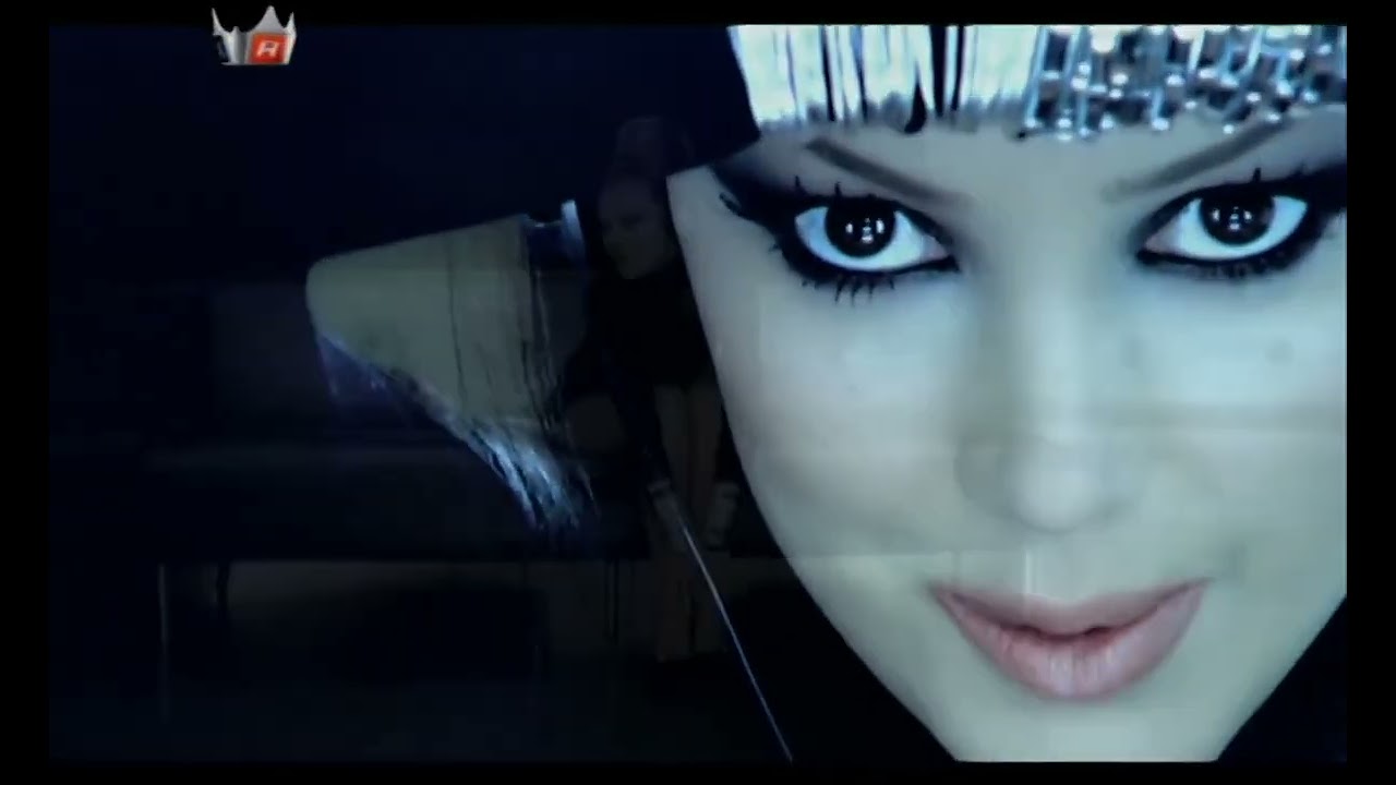 Petek Dinçöz   Ben Bir Şarkıyım official music video
