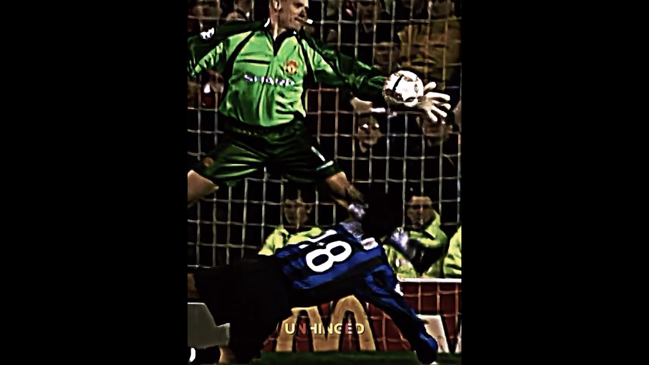 Peter Schmeichel Fail #shorts #football #soccer